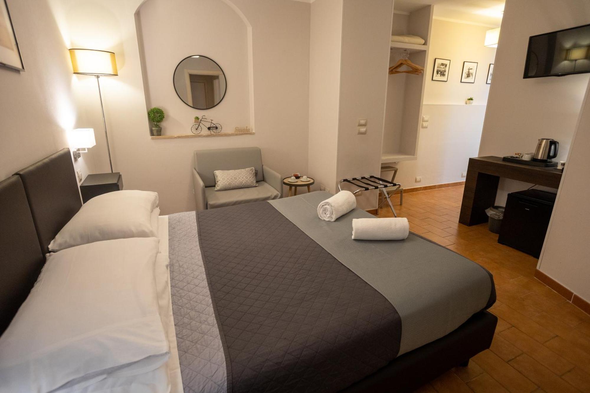 Hotel Helios Asyż Zewnętrze zdjęcie